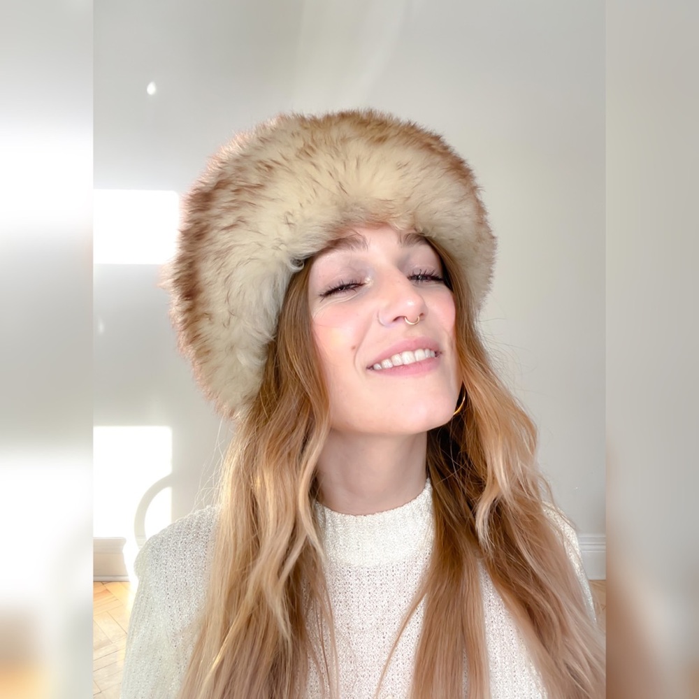 💔SOLD ON DEPOP💔 70’s Vintage Shearling Hat - Picture 3 of 3